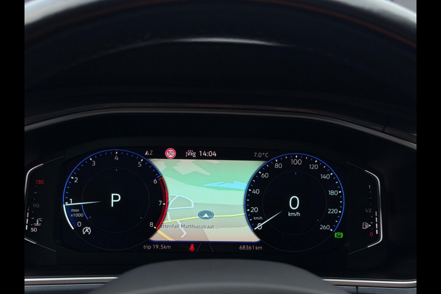 Volkswagen T-Roc 1.5 TSI Style CarPlay Panorama