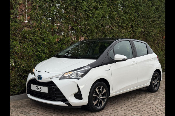 Toyota Yaris 1.5 Hybrid Bi-Tone Bluetooth