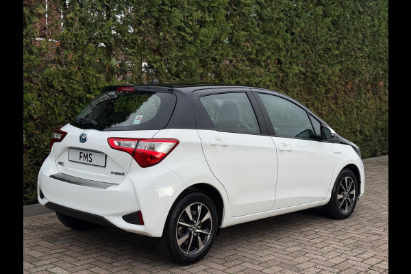 Toyota Yaris 1.5 Hybrid Bi-Tone Bluetooth