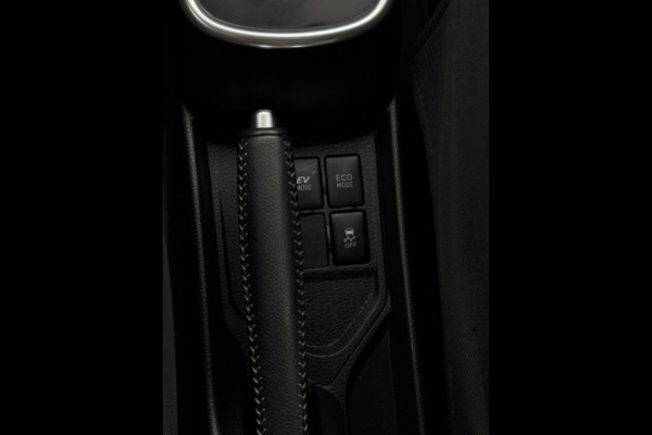 Toyota Yaris 1.5 Hybrid Bi-Tone Bluetooth