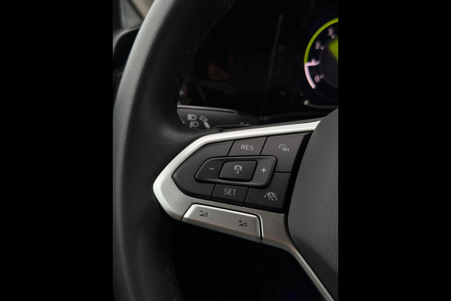 Volkswagen Golf 1.5 eTSI Style Edition Camera CarPlay