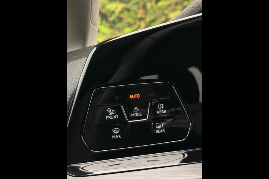 Volkswagen Golf 1.5 eTSI Style Edition Camera CarPlay