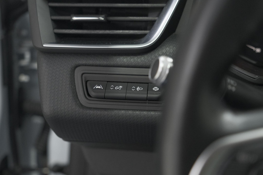 Renault Clio TCe 100 EDC Intens | Trekhaak | 360 Camera | Dodehoekdetectie | Stoelverwarming