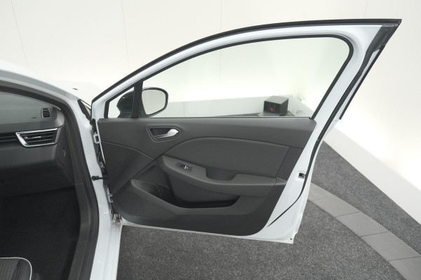 Renault Clio TCe 100 EDC Intens | Trekhaak | 360 Camera | Dodehoekdetectie | Stoelverwarming