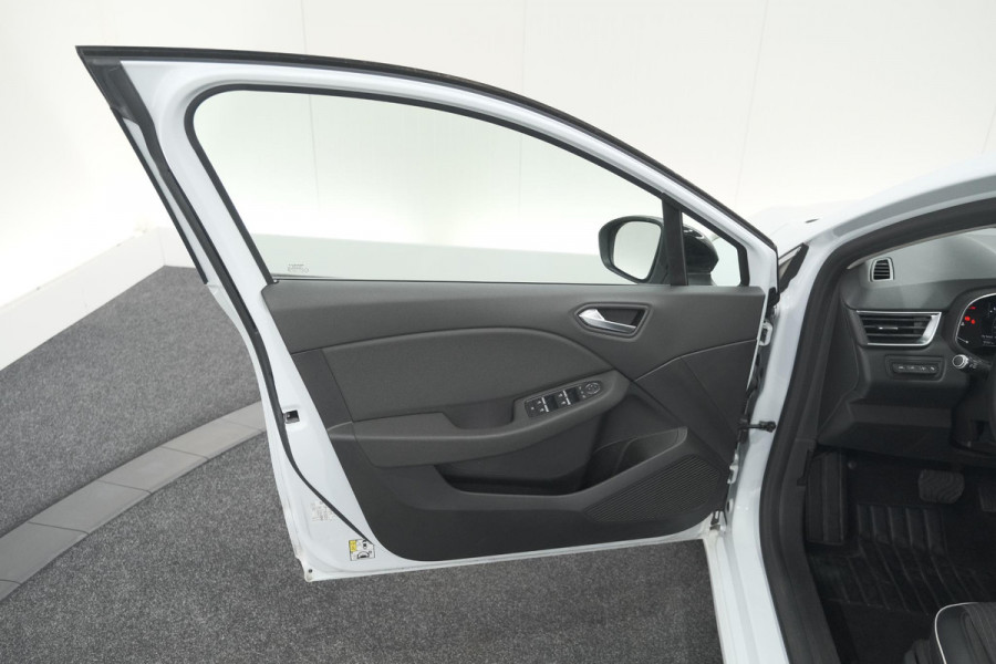 Renault Clio TCe 100 EDC Intens | Trekhaak | 360 Camera | Dodehoekdetectie | Stoelverwarming