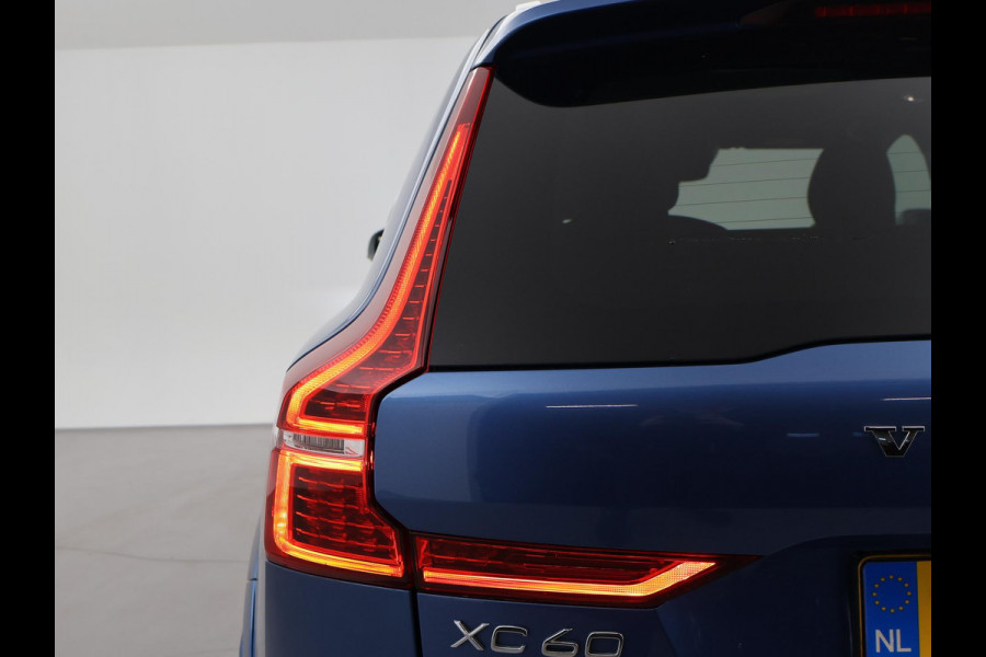 Volvo XC60 2.0 T8 T.E. 390 PK AWD R-DESIGN + BOWERS & WILKINS | 22 INCH | TREKHAAK | 360 CAMERA | PANORAMA | VOL-LEDER
