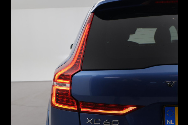 Volvo XC60 2.0 T8 T.E. 390 PK AWD R-DESIGN + BOWERS & WILKINS | 22 INCH | TREKHAAK | 360 CAMERA | PANORAMA | VOL-LEDER