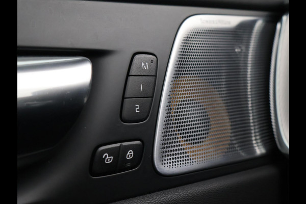 Volvo XC60 2.0 T8 T.E. 390 PK AWD R-DESIGN + BOWERS & WILKINS | 22 INCH | TREKHAAK | 360 CAMERA | PANORAMA | VOL-LEDER