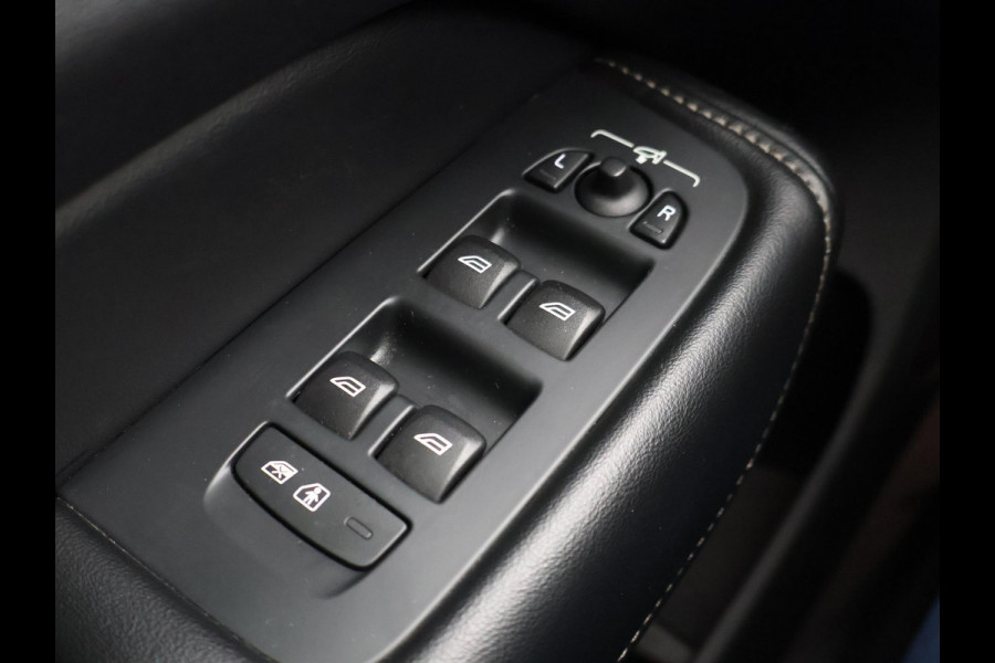 Volvo XC60 2.0 T8 T.E. 390 PK AWD R-DESIGN + BOWERS & WILKINS | 22 INCH | TREKHAAK | 360 CAMERA | PANORAMA | VOL-LEDER