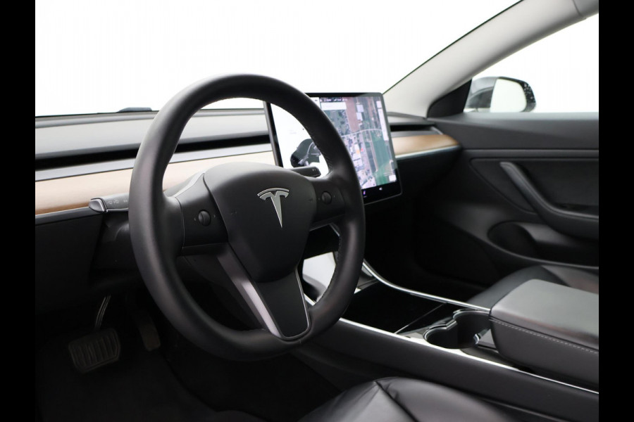 Tesla Model 3 60 kWh RWD *BTW* + LEDER | AUTOPILOT | PANORAMA | 3 CAMERA'S