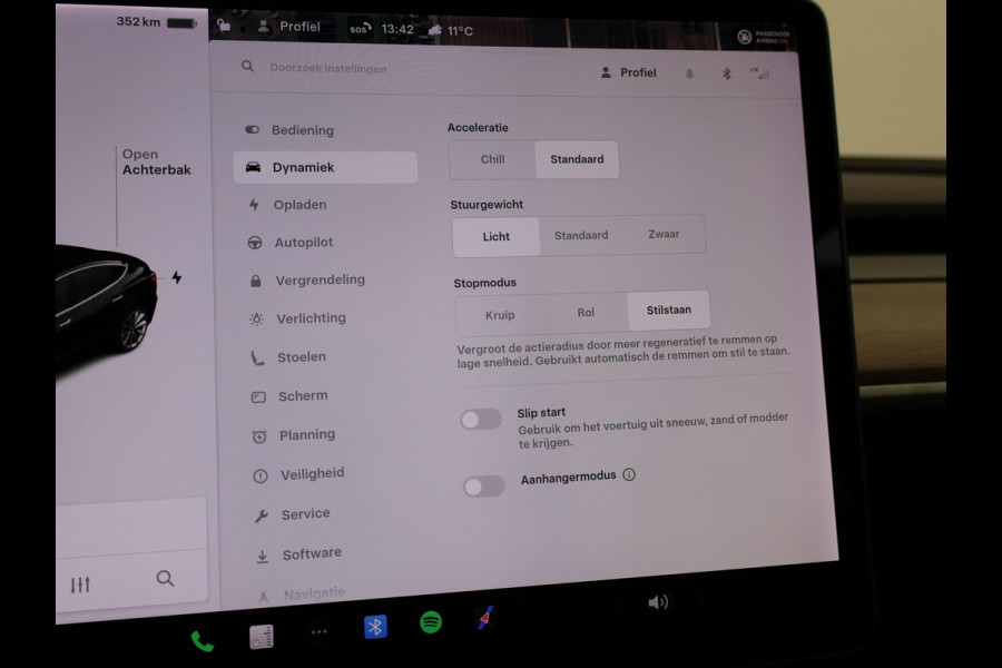 Tesla Model 3 60 kWh RWD *BTW* + LEDER | AUTOPILOT | PANORAMA | 3 CAMERA'S
