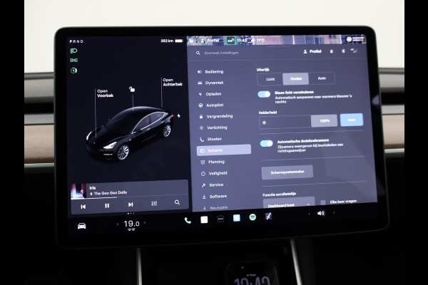Tesla Model 3 60 kWh RWD *BTW* + LEDER | AUTOPILOT | PANORAMA | 3 CAMERA'S