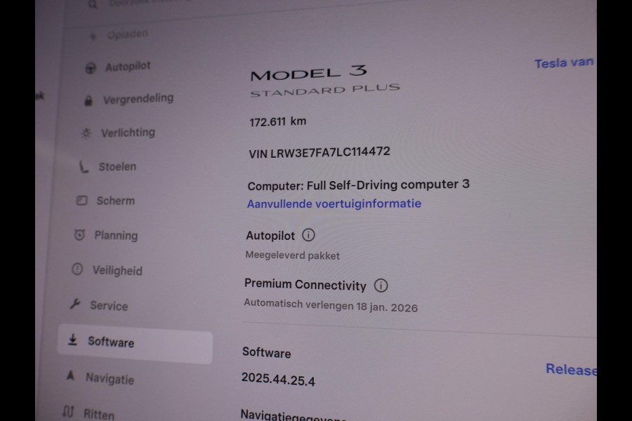 Tesla Model 3 60 kWh RWD *BTW* + LEDER | AUTOPILOT | PANORAMA | 3 CAMERA'S