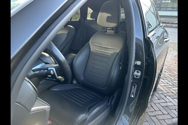 Mercedes-Benz C-Klasse 300 de 4MATIC AMG Line Panoramadak Adaptive Cruise Burmester Full Ambient