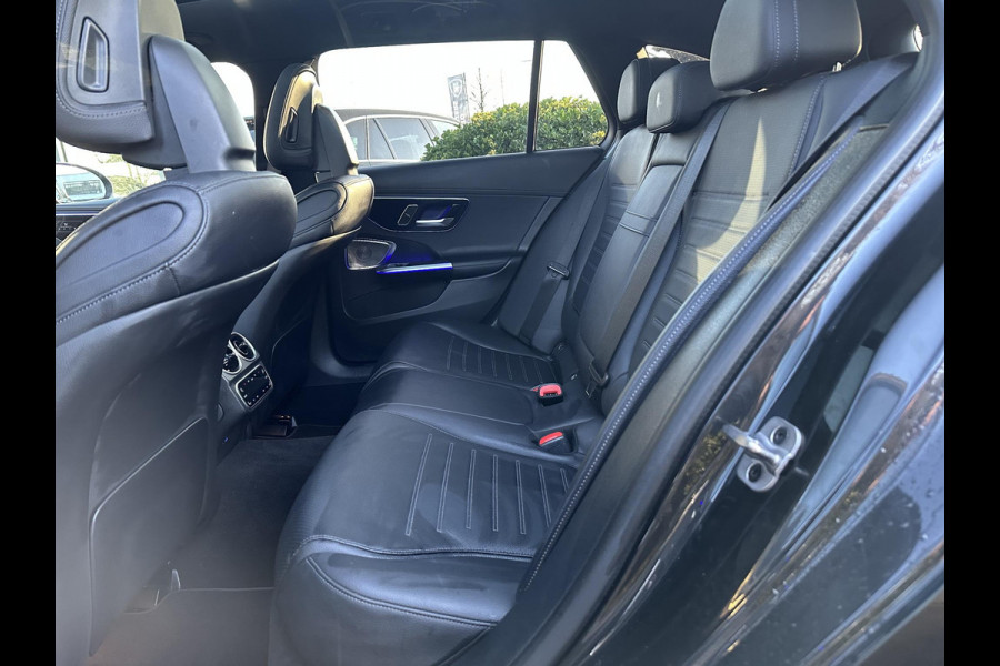 Mercedes-Benz C-Klasse 300 de 4MATIC AMG Line Panoramadak Adaptive Cruise Burmester Full Ambient