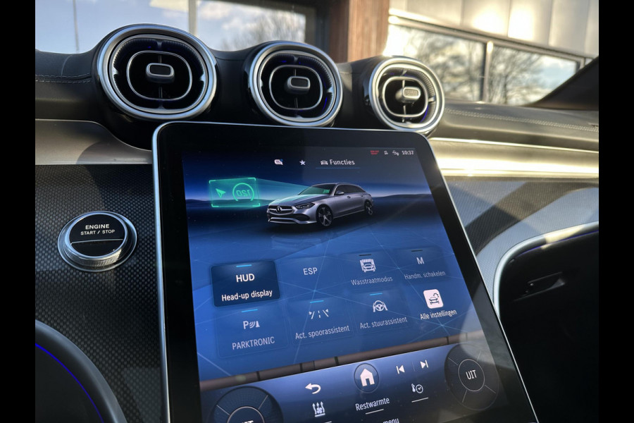 Mercedes-Benz C-Klasse 300 de 4MATIC AMG Line Panoramadak Adaptive Cruise Burmester Full Ambient