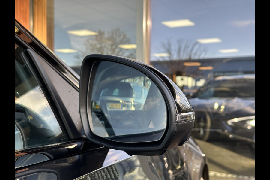 Mercedes-Benz C-Klasse 300 de 4MATIC AMG Line Panoramadak Adaptive Cruise Burmester Full Ambient