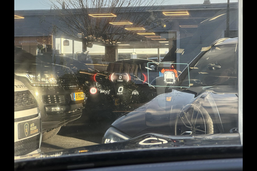 Mercedes-Benz C-Klasse 300 de 4MATIC AMG Line Panoramadak Adaptive Cruise Burmester Full Ambient