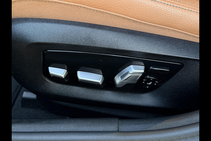 BMW 5 Serie Touring 520i High Executive | LUXURY LINE | PANORAMA | TREKHAAK | LEDER | COMFORT STOELEN |