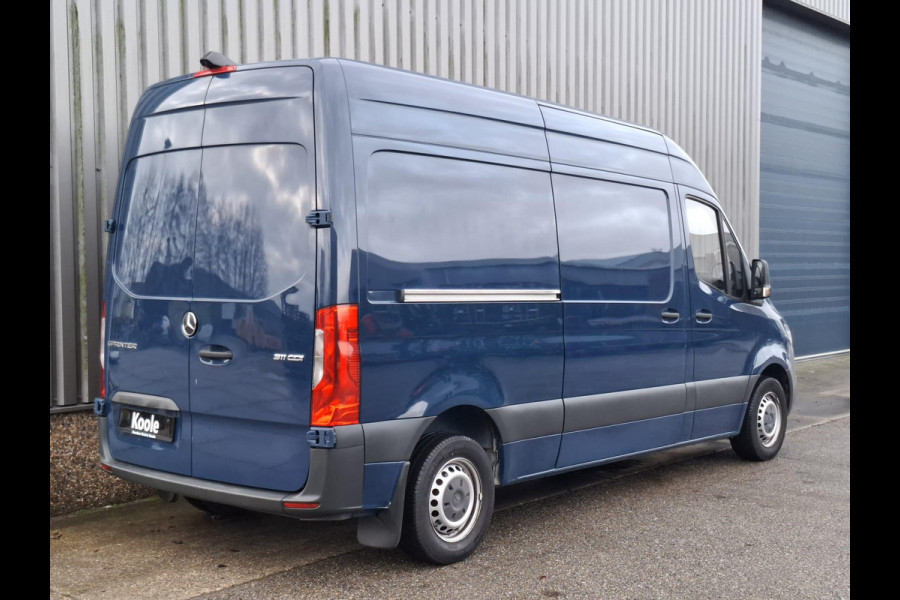 Mercedes-Benz Sprinter 311 2.2 CDI L2H2 / AIRCO / CAMERA / 3 ZITS / DEALER ONDERHOUDEN / NAVI
