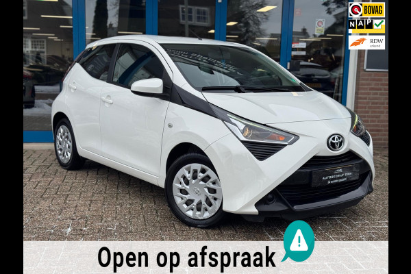 Toyota Aygo 1.0 VVT-i x-play 2018 AUT NAVI AIRCO CAMERA NAP!