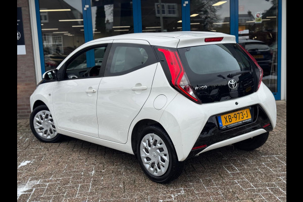 Toyota Aygo 1.0 VVT-i x-play 2018 AUT NAVI AIRCO CAMERA NAP!