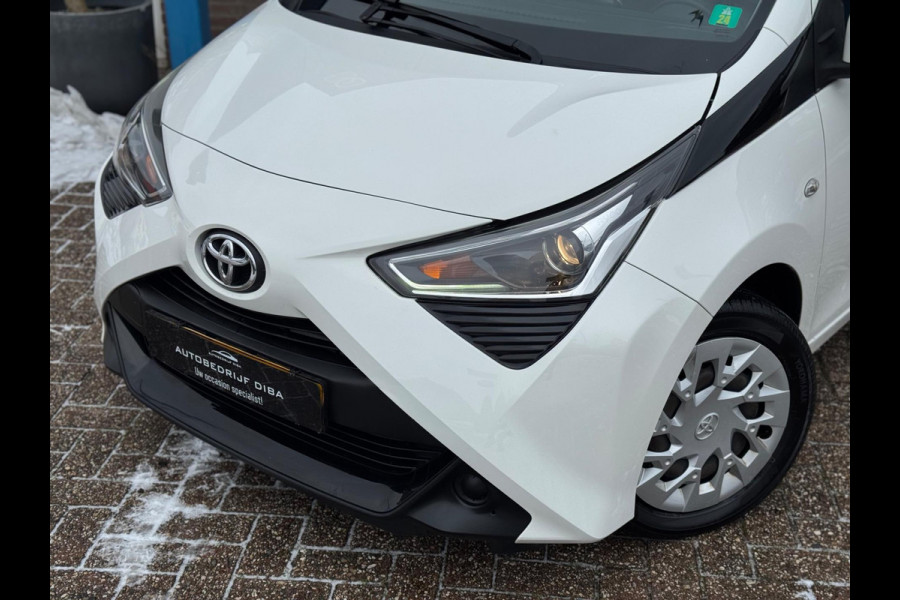 Toyota Aygo 1.0 VVT-i x-play 2018 AUT NAVI AIRCO CAMERA NAP!