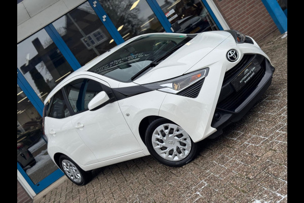 Toyota Aygo 1.0 VVT-i x-play 2018 AUT NAVI AIRCO CAMERA NAP!
