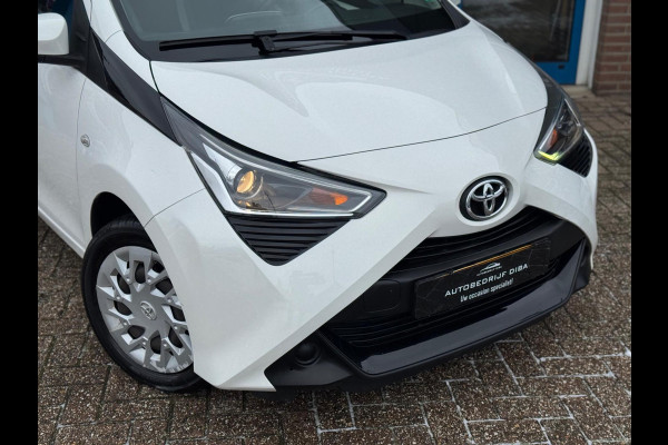 Toyota Aygo 1.0 VVT-i x-play 2018 AUT NAVI AIRCO CAMERA NAP!