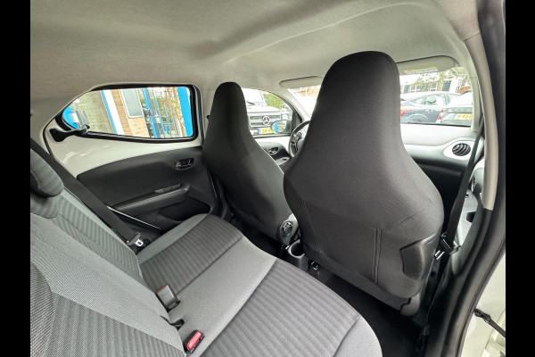 Toyota Aygo 1.0 VVT-i x-play 2018 AUT NAVI AIRCO CAMERA NAP!