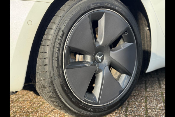 Tesla Model 3 Long Range RWD 75 kWh 2019 NAVI NAP