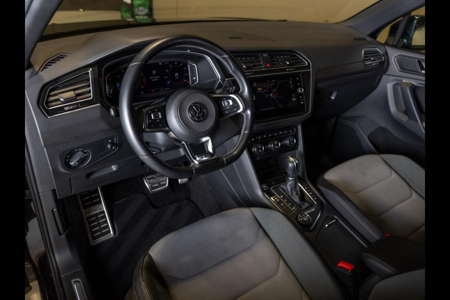 Volkswagen Tiguan 2.0 TSI 4Motion 2x R-Line / 230pk / Panoramadak / Trekhaak / Apple Carplay