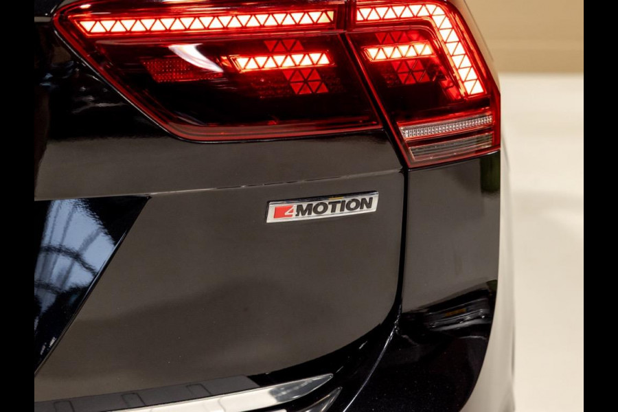Volkswagen Tiguan 2.0 TSI 4Motion 2x R-Line / 230pk / Panoramadak / Trekhaak / Apple Carplay