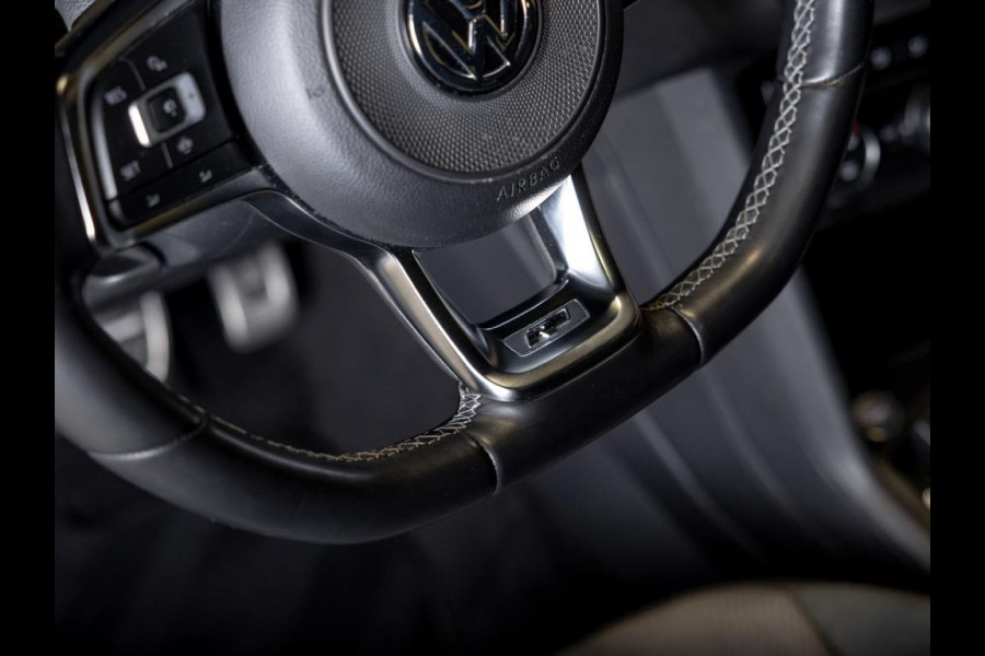 Volkswagen Tiguan 2.0 TSI 4Motion 2x R-Line / 230pk / Panoramadak / Trekhaak / Apple Carplay