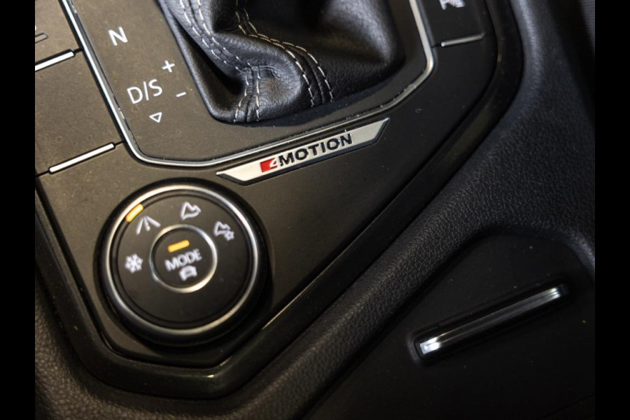 Volkswagen Tiguan 2.0 TSI 4Motion 2x R-Line / 230pk / Panoramadak / Trekhaak / Apple Carplay