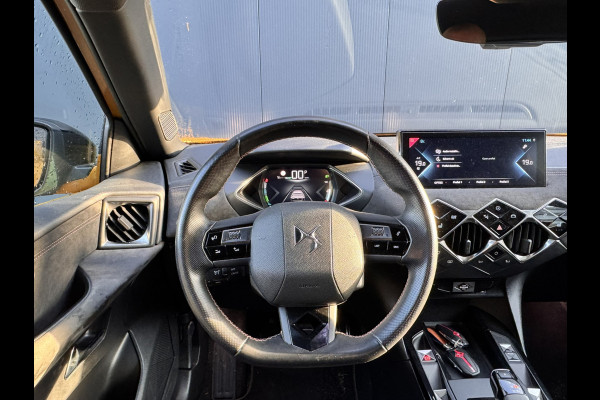 DS DS 3 Crossback E-Tense Business 50 kWh | Stoelverwarming | Apple carplay/Android auto | Camera achter | Cruise control | Navigatie |  Deze auto bezichtigen? Bel voor een afspraak!