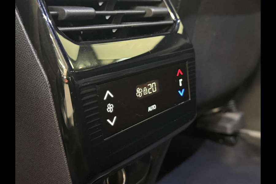 Peugeot 5008 1.2 Hybrid 136pk Allure Automaat | Navigatie | Cruise control | Climate control | LED | Parkeersensoren | Camera | Apple Carplay/ Android Auto | Radio