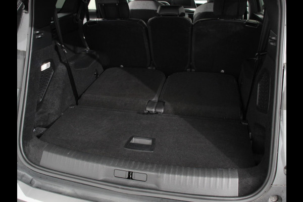 Peugeot 5008 1.2 Hybrid 136pk Allure Automaat | Navigatie | Cruise control | Climate control | LED | Parkeersensoren | Camera | Apple Carplay/ Android Auto | Radio