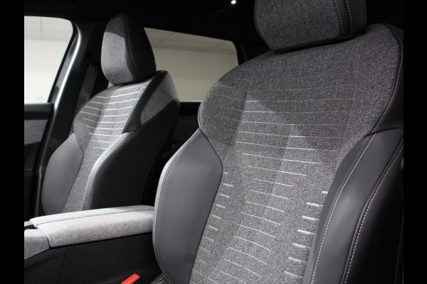 Peugeot 5008 1.2 Hybrid 136pk Allure Automaat | Navigatie | Cruise control | Climate control | LED | Parkeersensoren | Camera | Apple Carplay/ Android Auto | Radio