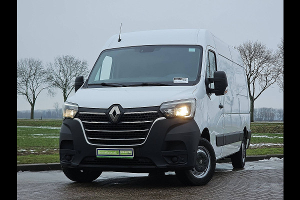 Renault Master T35 2.3 dCi 135 L2H2 airco, navi, pdc, trekhaak