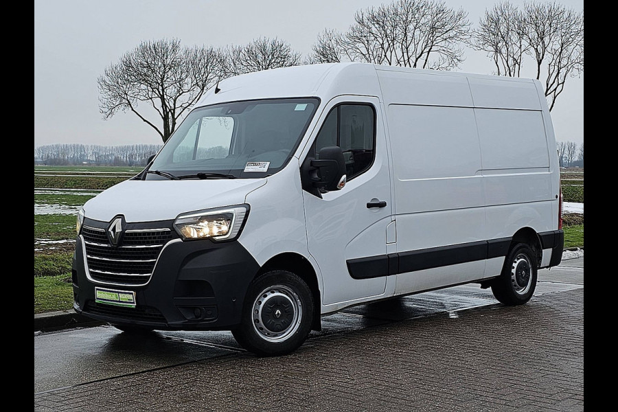Renault Master T35 2.3 dCi 135 L2H2 airco, navi, pdc, trekhaak