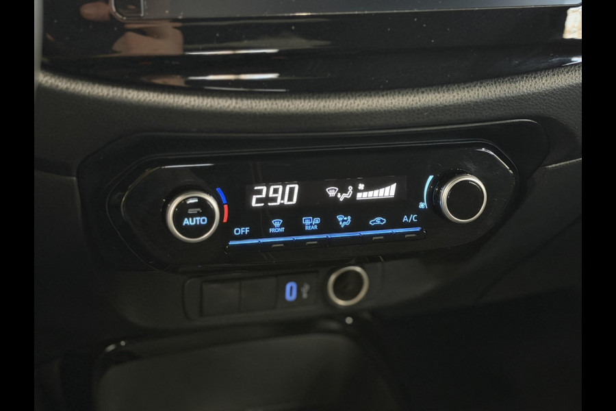 Toyota Aygo X 1.0 VVT-i Automaat Pulse | Navigatie | Apple Carplay/Android Auto | Camera | 17" Lichtmetalen Velgen | Climate Control | Adaptive Cruise Control | Two Tone