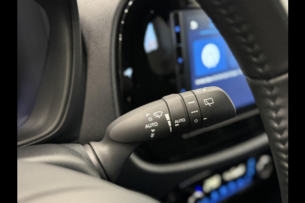Toyota Aygo X 1.0 VVT-i Automaat Pulse | Navigatie | Apple Carplay/Android Auto | Camera | 17" Lichtmetalen Velgen | Climate Control | Adaptive Cruise Control | Two Tone