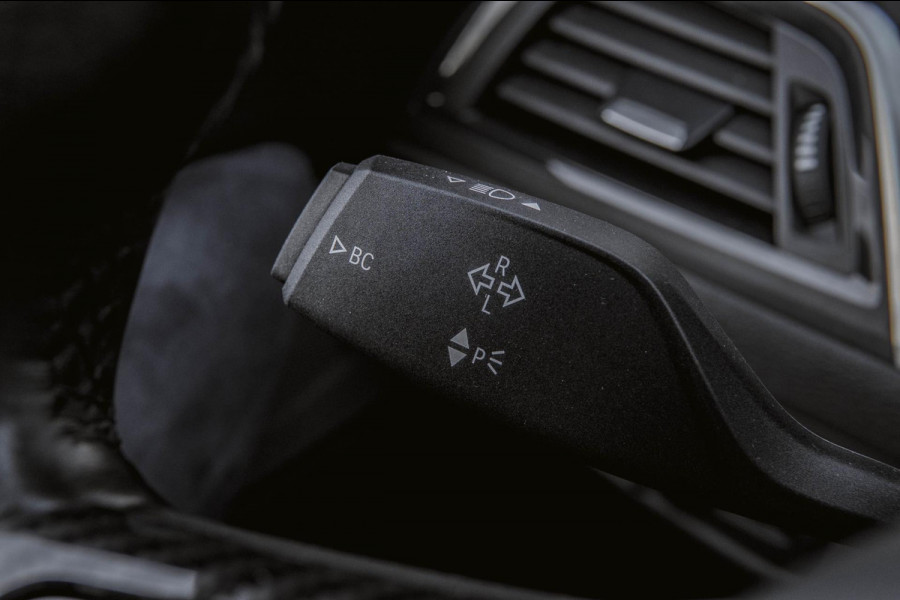 BMW 1-serie 118i Edition M Sport Shadow High Executive