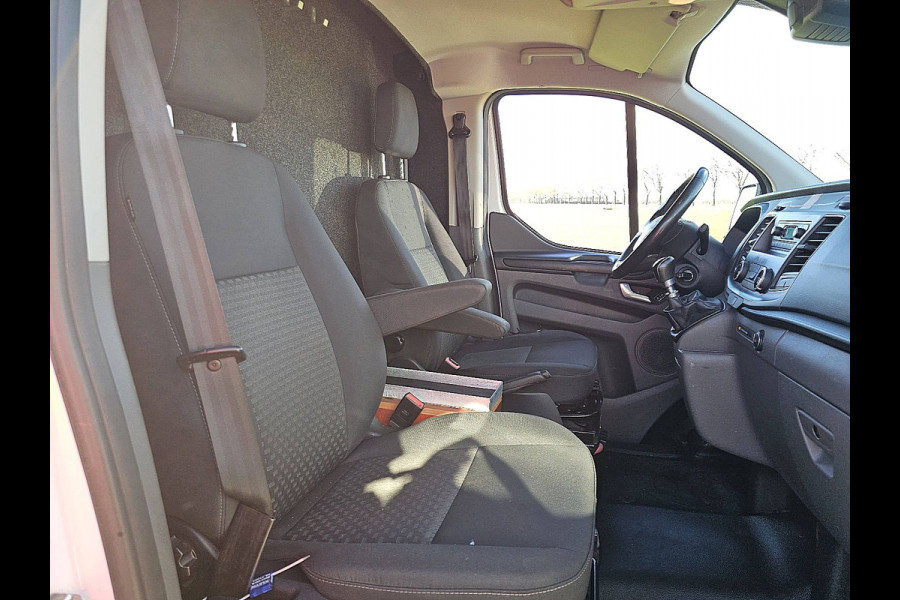 Ford Transit Custom 340 2.0 TDCI L2H1 Trend NAP Euro6 Airco Trekhaak Sidebars Bumpers-Kleur Oh-Historie Wp-Inrichting 1e Eigenaar!