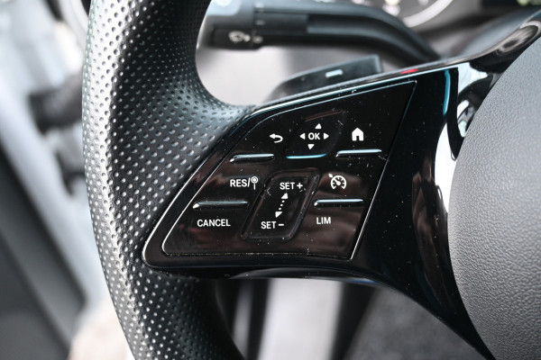 Mercedes-Benz Sprinter 317 CDI L2H2 Pro HD LED, Geveerde stoel, Navigatie met camera