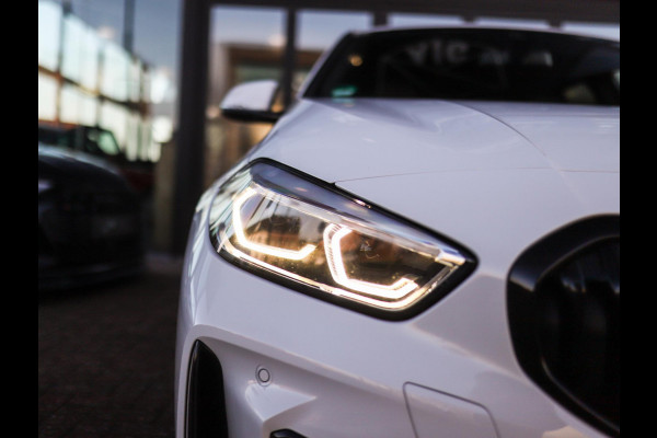 BMW 1-serie 118i High Executive | M-Sport | PDC | LED | Cruise Control