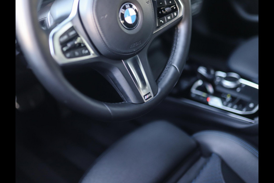 BMW 1-serie 118i High Executive | M-Sport | PDC | LED | Cruise Control