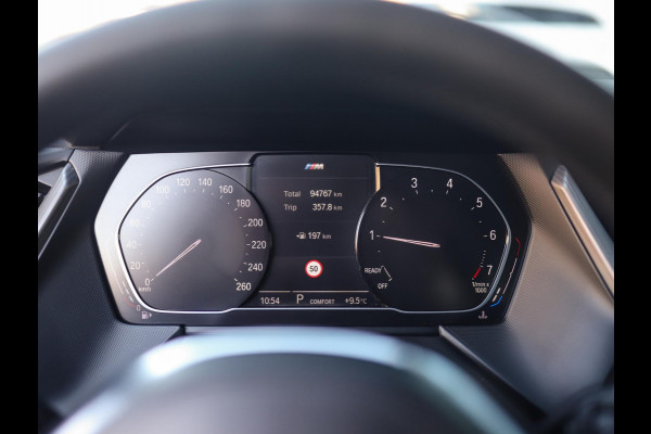 BMW 1-serie 118i High Executive | M-Sport | PDC | LED | Cruise Control