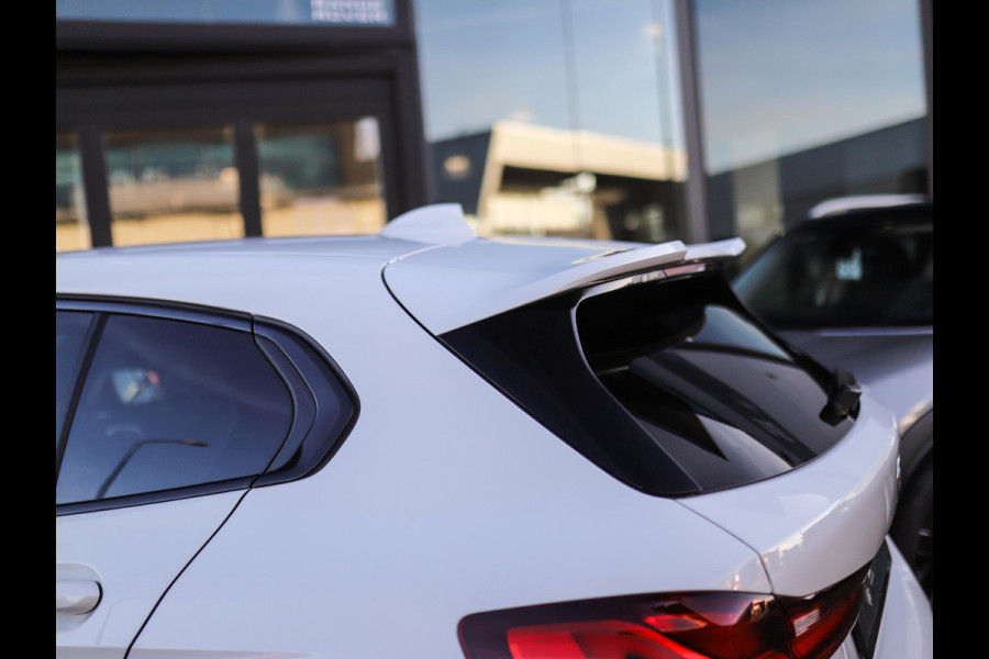 BMW 1-serie 118i High Executive | M-Sport | PDC | LED | Cruise Control